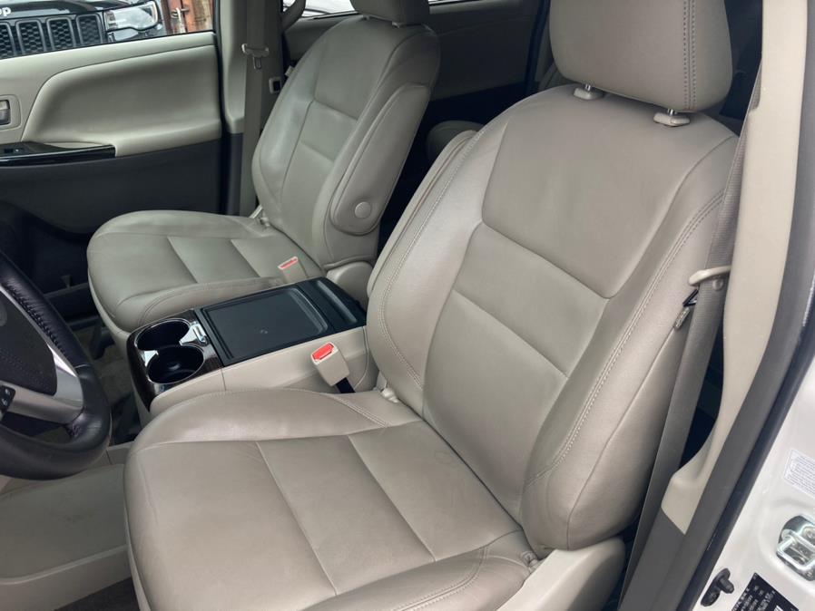 2015 Toyota Sienna 5dr 7-Pass Van XLE Premium AWD (Natl), available for sale in Brooklyn, New York | Carsbuck Inc.. Brooklyn, New York 2015 Toyota Sienna 5dr 7-Pass Van XLE Premium AWD (Natl), available for sale in Brooklyn, New York | Carsbuck Inc.. Brooklyn, New York