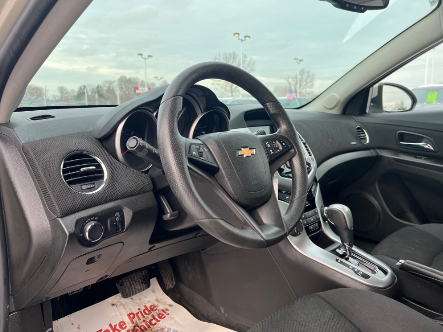 2015 Chevrolet Cruze 4dr Sdn Auto 1LT, available for sale in Ortonville, Michigan | Marsh Auto Sales LLC. Ortonville, Michigan 2015 Chevrolet Cruze 4dr Sdn Auto 1LT, available for sale in Ortonville, Michigan | Marsh Auto Sales LLC. Ortonville, Michigan