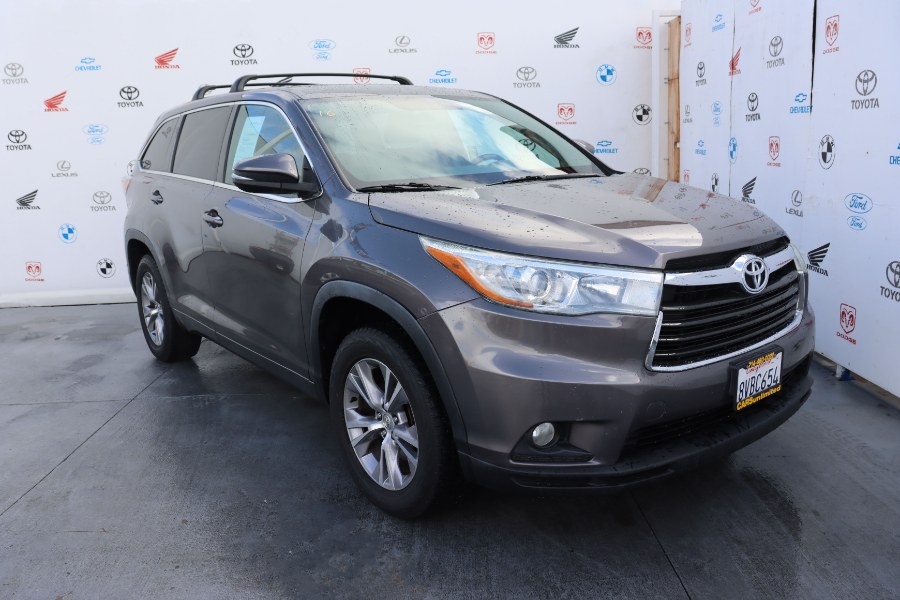 2015 Toyota Highlander FWD 4dr V6 LE Plus (Natl), available for sale in Santa Ana, California | Auto Max Of Santa Ana. Santa Ana, California 2015 Toyota Highlander FWD 4dr V6 LE Plus (Natl), available for sale in Santa Ana, California | Auto Max Of Santa Ana. Santa Ana, California