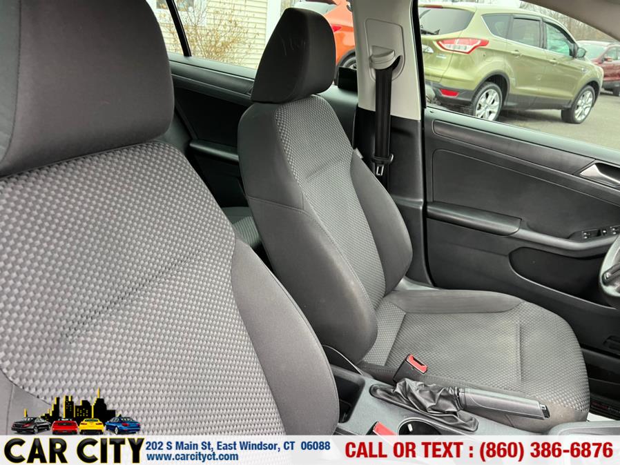 2013 Volkswagen Jetta Sedan 4dr Auto S *Ltd Avail*, available for sale in East Windsor, Connecticut | Car City LLC. East Windsor, Connecticut 2013 Volkswagen Jetta Sedan 4dr Auto S *Ltd Avail*, available for sale in East Windsor, Connecticut | Car City LLC. East Windsor, Connecticut