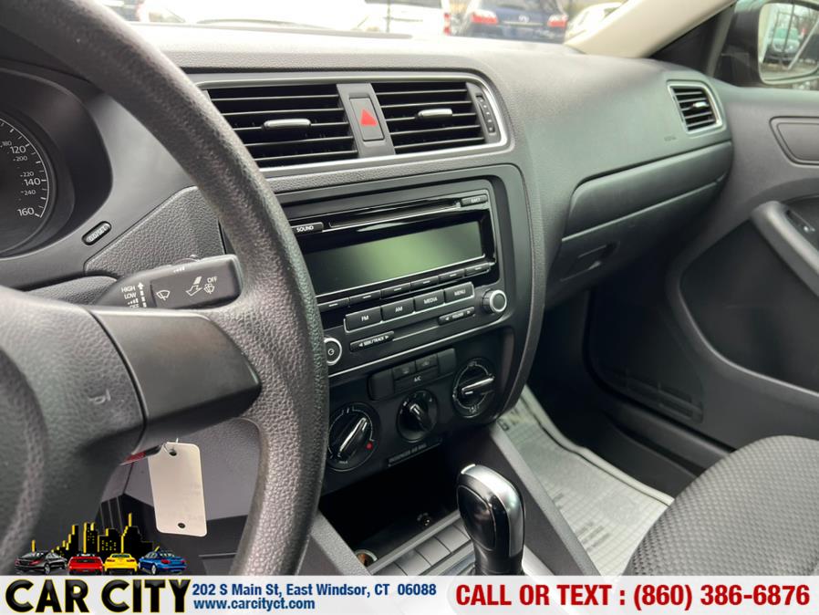 2013 Volkswagen Jetta Sedan 4dr Auto S *Ltd Avail*, available for sale in East Windsor, Connecticut | Car City LLC. East Windsor, Connecticut 2013 Volkswagen Jetta Sedan 4dr Auto S *Ltd Avail*, available for sale in East Windsor, Connecticut | Car City LLC. East Windsor, Connecticut