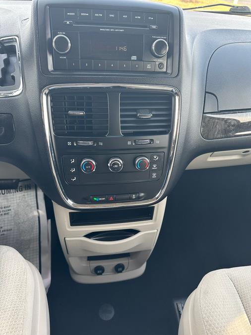 Used Dodge Grand Caravan 4dr Wgn American Value Pkg 2014 | Car Valley Group. Jersey City, New Jersey Used Dodge Grand Caravan 4dr Wgn American Value Pkg 2014 | Car Valley Group. Jersey City, New Jersey