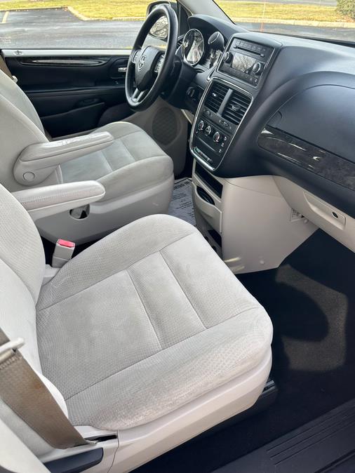 Used Dodge Grand Caravan 4dr Wgn American Value Pkg 2014 | Car Valley Group. Jersey City, New Jersey Used Dodge Grand Caravan 4dr Wgn American Value Pkg 2014 | Car Valley Group. Jersey City, New Jersey