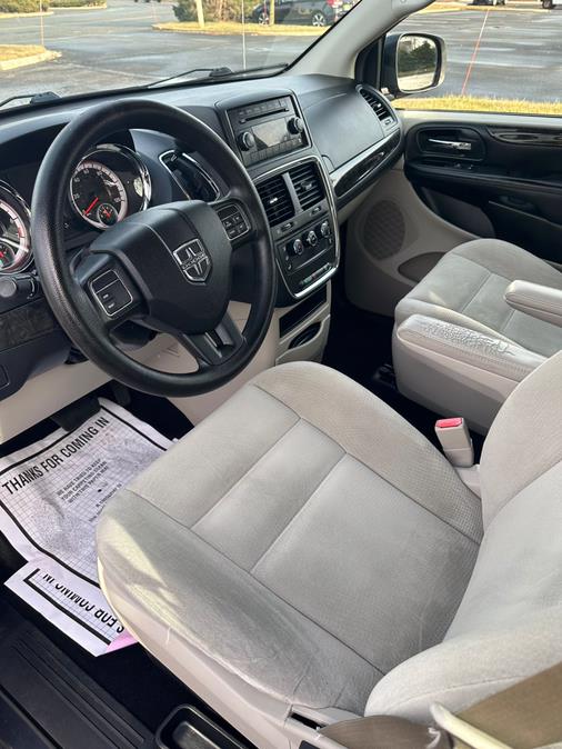 Used Dodge Grand Caravan 4dr Wgn American Value Pkg 2014 | Car Valley Group. Jersey City, New Jersey Used Dodge Grand Caravan 4dr Wgn American Value Pkg 2014 | Car Valley Group. Jersey City, New Jersey
