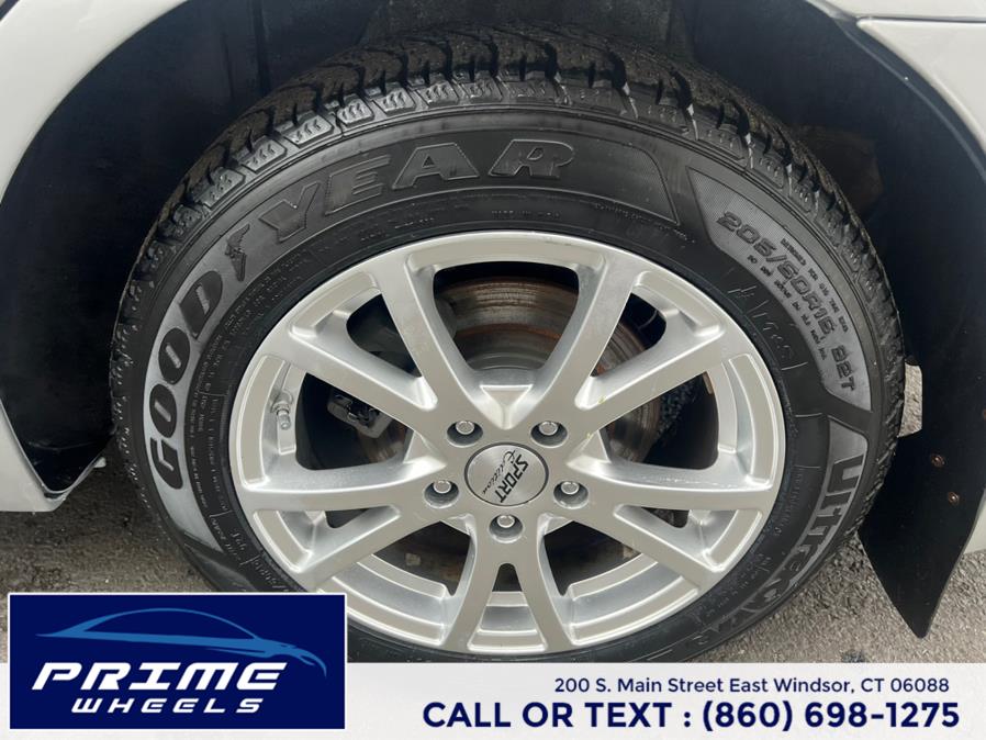 2010 Ford Fusion 4dr Sdn SE FWD, available for sale in East Windsor, Connecticut | Prime Wheels. East Windsor, Connecticut 2010 Ford Fusion 4dr Sdn SE FWD, available for sale in East Windsor, Connecticut | Prime Wheels. East Windsor, Connecticut