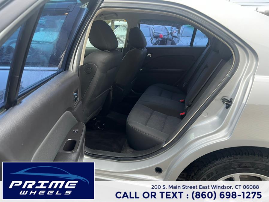 2010 Ford Fusion 4dr Sdn SE FWD, available for sale in East Windsor, Connecticut | Prime Wheels. East Windsor, Connecticut 2010 Ford Fusion 4dr Sdn SE FWD, available for sale in East Windsor, Connecticut | Prime Wheels. East Windsor, Connecticut