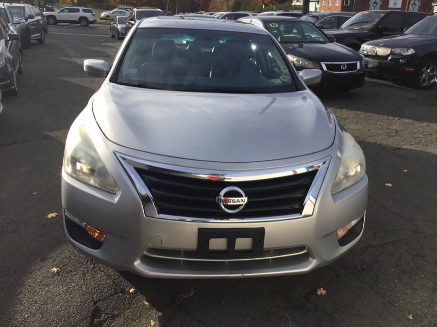 2014 Nissan Altima 2.5 SV4doors l, available for sale in Manchester, Connecticut | Liberty Motors. Manchester, Connecticut 2014 Nissan Altima 2.5 SV4doors l, available for sale in Manchester, Connecticut | Liberty Motors. Manchester, Connecticut