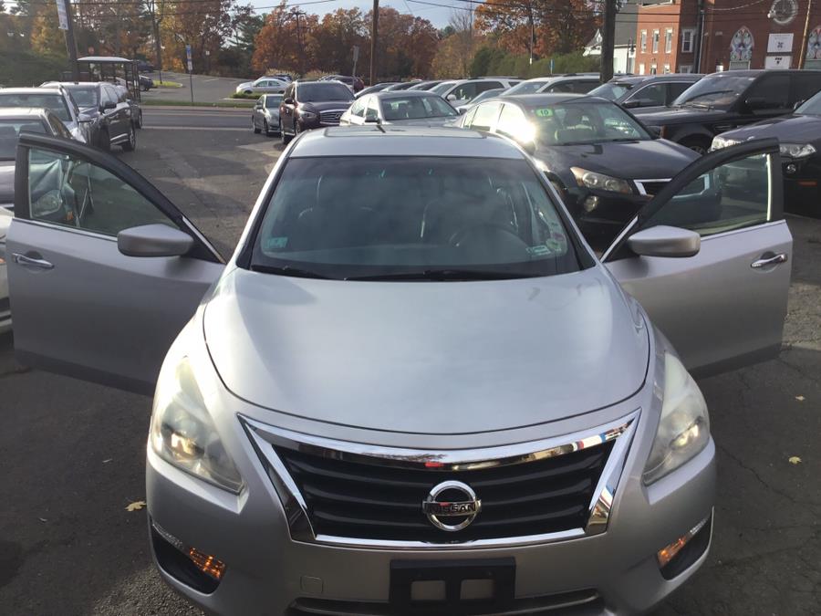 2014 Nissan Altima 2.5 SV4doors l, available for sale in Manchester, Connecticut | Liberty Motors. Manchester, Connecticut 2014 Nissan Altima 2.5 SV4doors l, available for sale in Manchester, Connecticut | Liberty Motors. Manchester, Connecticut