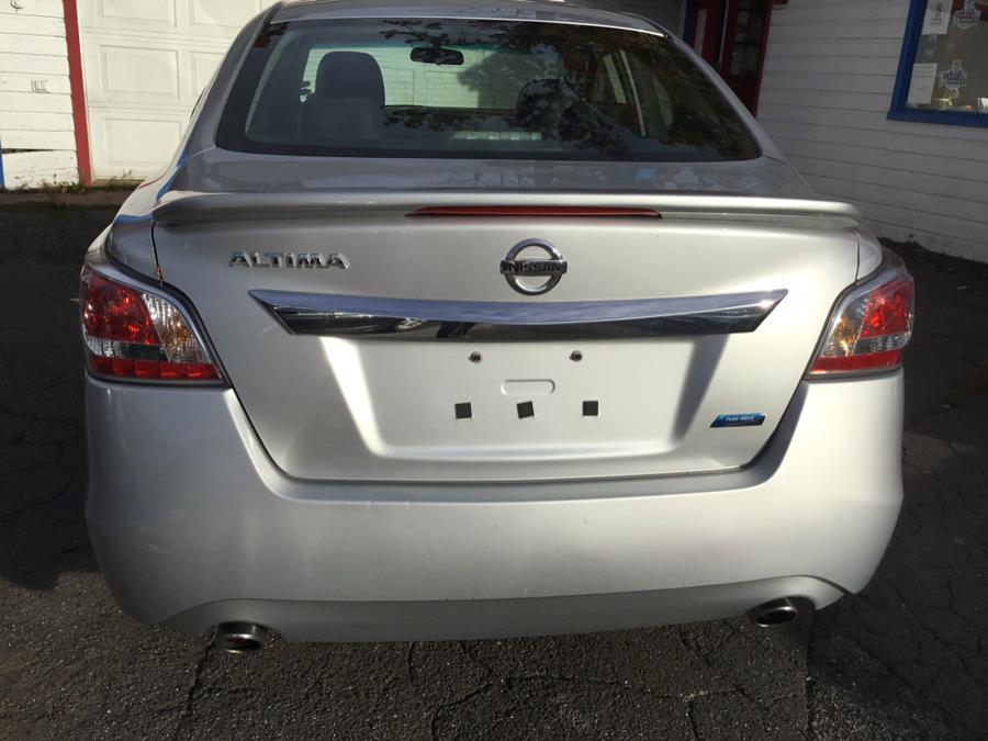 2014 Nissan Altima 2.5 SV4doors l, available for sale in Manchester, Connecticut | Liberty Motors. Manchester, Connecticut 2014 Nissan Altima 2.5 SV4doors l, available for sale in Manchester, Connecticut | Liberty Motors. Manchester, Connecticut
