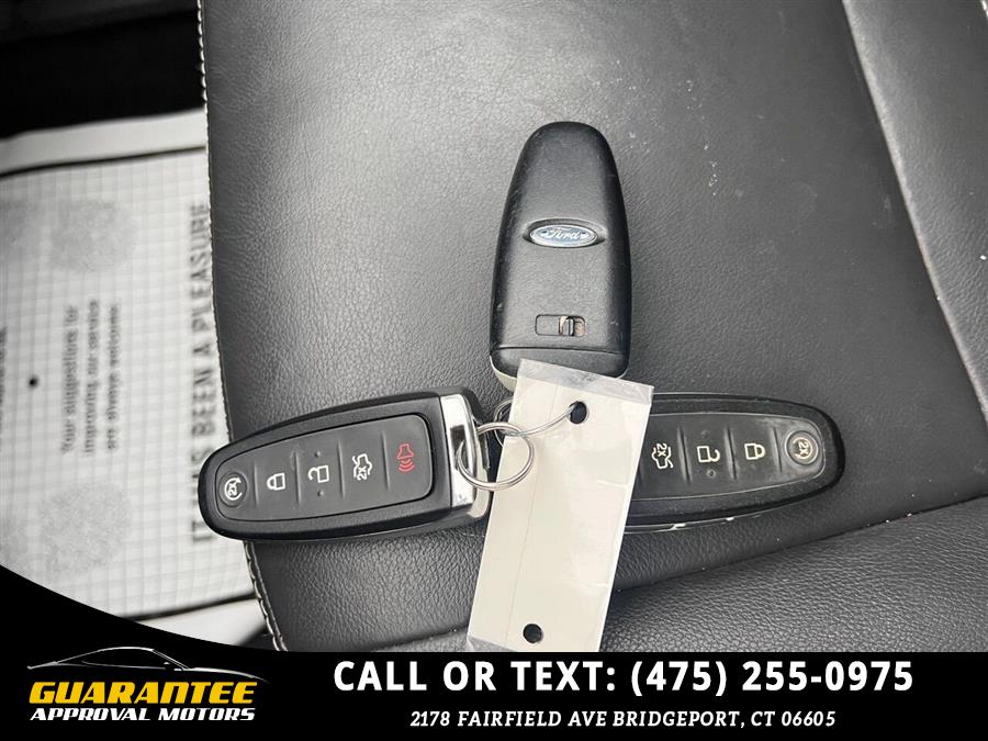 2015 Ford Escape Titanium AWD 4dr SUV, available for sale in Bridgeport, Connecticut | Guarantee Approval Motors. Bridgeport, Connecticut 2015 Ford Escape Titanium AWD 4dr SUV, available for sale in Bridgeport, Connecticut | Guarantee Approval Motors. Bridgeport, Connecticut
