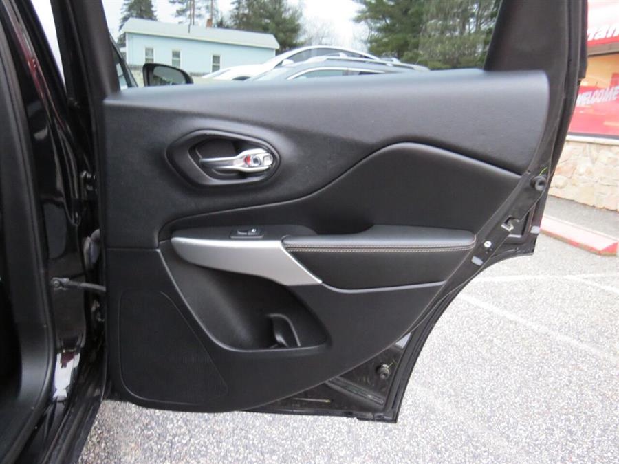 2018 Jeep Cherokee Latitude Plus 4x4 4dr SUV, available for sale in Auburn, Maine | Lake City Exports Inc. Auburn, Maine 2018 Jeep Cherokee Latitude Plus 4x4 4dr SUV, available for sale in Auburn, Maine | Lake City Exports Inc. Auburn, Maine