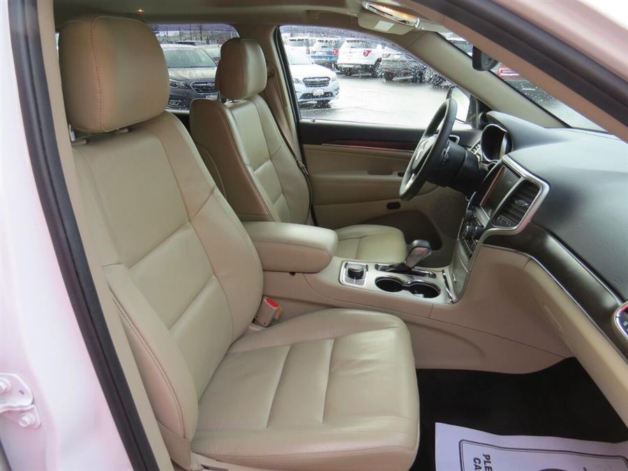 2017 Jeep Grand Cherokee Limited 4x4 4dr SUV, available for sale in Auburn, Maine | Lake City Exports Inc. Auburn, Maine 2017 Jeep Grand Cherokee Limited 4x4 4dr SUV, available for sale in Auburn, Maine | Lake City Exports Inc. Auburn, Maine