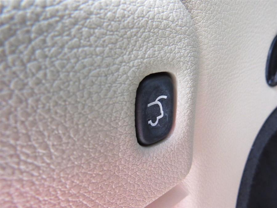 2017 Jeep Grand Cherokee Limited 4x4 4dr SUV, available for sale in Auburn, Maine | Lake City Exports Inc. Auburn, Maine 2017 Jeep Grand Cherokee Limited 4x4 4dr SUV, available for sale in Auburn, Maine | Lake City Exports Inc. Auburn, Maine