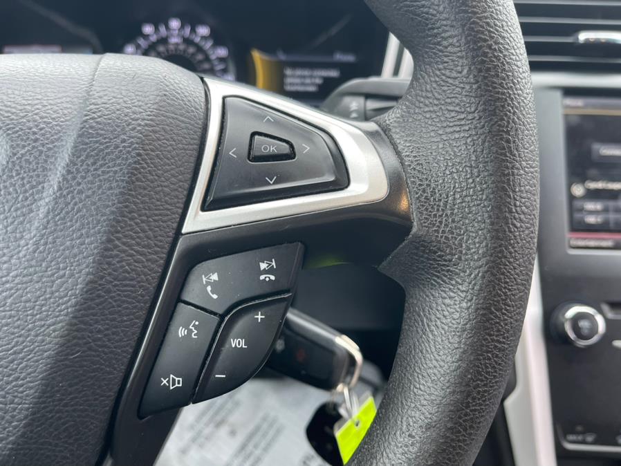 2014 Ford Fusion 4dr Sdn SE FWD, available for sale in Irvington, New Jersey | Elis Motors Corp. Irvington, New Jersey 2014 Ford Fusion 4dr Sdn SE FWD, available for sale in Irvington, New Jersey | Elis Motors Corp. Irvington, New Jersey