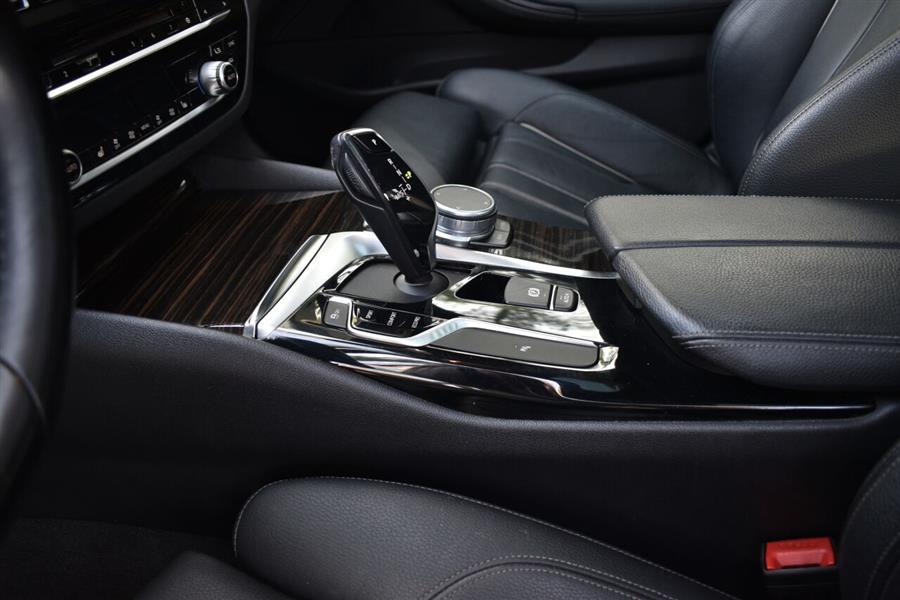 2019 BMW 5 Series 530i xDrive AWD 4dr Sedan, available for sale in Great Neck, New York | Camy Cars. Great Neck, New York 2019 BMW 5 Series 530i xDrive AWD 4dr Sedan, available for sale in Great Neck, New York | Camy Cars. Great Neck, New York