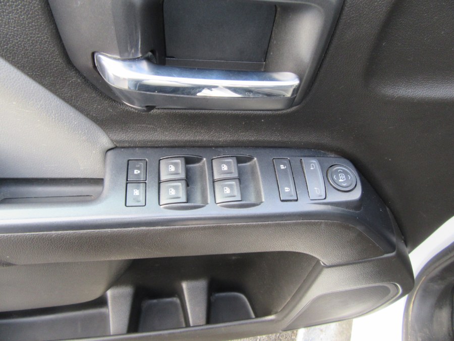 2017 Chevrolet Silverado 2500HD 4WD Double Cab, available for sale in Little Ferry, New Jersey | Royalty Auto Sales. Little Ferry, New Jersey 2017 Chevrolet Silverado 2500HD 4WD Double Cab, available for sale in Little Ferry, New Jersey | Royalty Auto Sales. Little Ferry, New Jersey