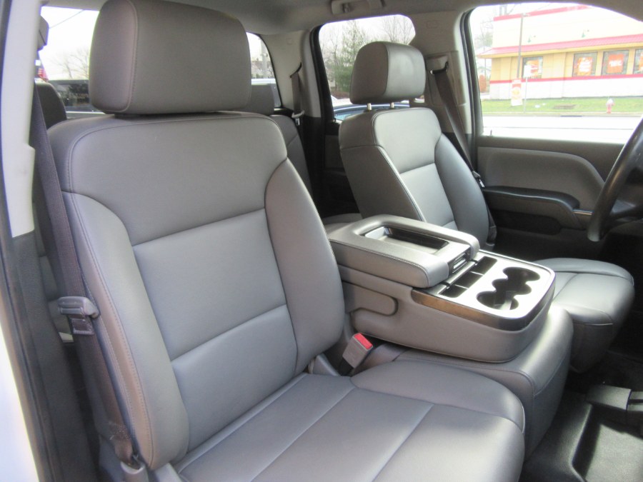 2017 Chevrolet Silverado 2500HD 4WD Double Cab, available for sale in Little Ferry, New Jersey | Royalty Auto Sales. Little Ferry, New Jersey 2017 Chevrolet Silverado 2500HD 4WD Double Cab, available for sale in Little Ferry, New Jersey | Royalty Auto Sales. Little Ferry, New Jersey