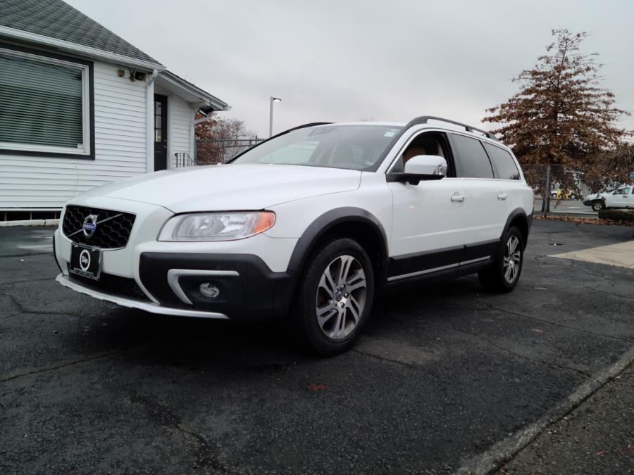 Used Volvo XC70 2015.5 FWD 4dr Wgn T5 Drive-E Premier 2015 | Chip's Auto Sales Inc. Milford, Connecticut