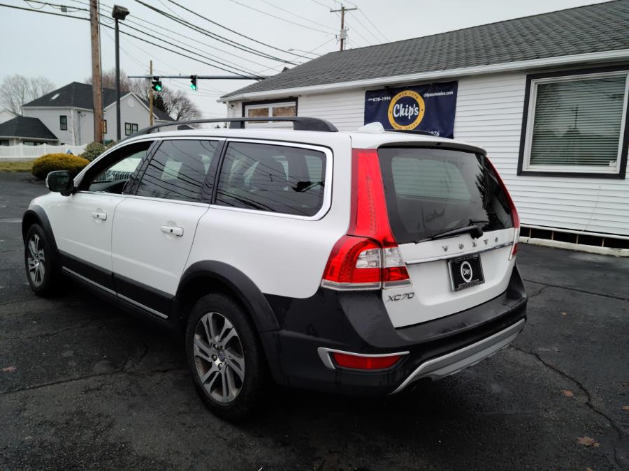 2015 Volvo XC70 2015.5 FWD 4dr Wgn T5 Drive-E Premier, available for sale in Milford, Connecticut | Chip's Auto Sales Inc. Milford, Connecticut 2015 Volvo XC70 2015.5 FWD 4dr Wgn T5 Drive-E Premier, available for sale in Milford, Connecticut | Chip's Auto Sales Inc. Milford, Connecticut