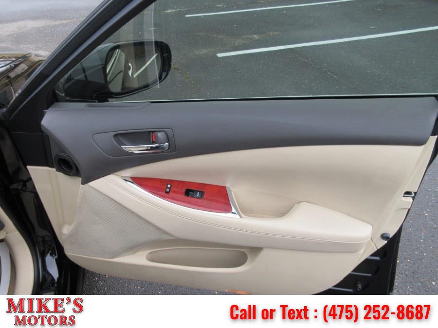 Used Lexus ES 350 4dr Sdn 2011 | Mike's Motors LLC. Stratford, Connecticut Used Lexus ES 350 4dr Sdn 2011 | Mike's Motors LLC. Stratford, Connecticut
