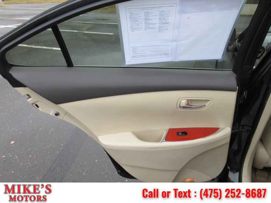 Used Lexus ES 350 4dr Sdn 2011 | Mike's Motors LLC. Stratford, Connecticut Used Lexus ES 350 4dr Sdn 2011 | Mike's Motors LLC. Stratford, Connecticut