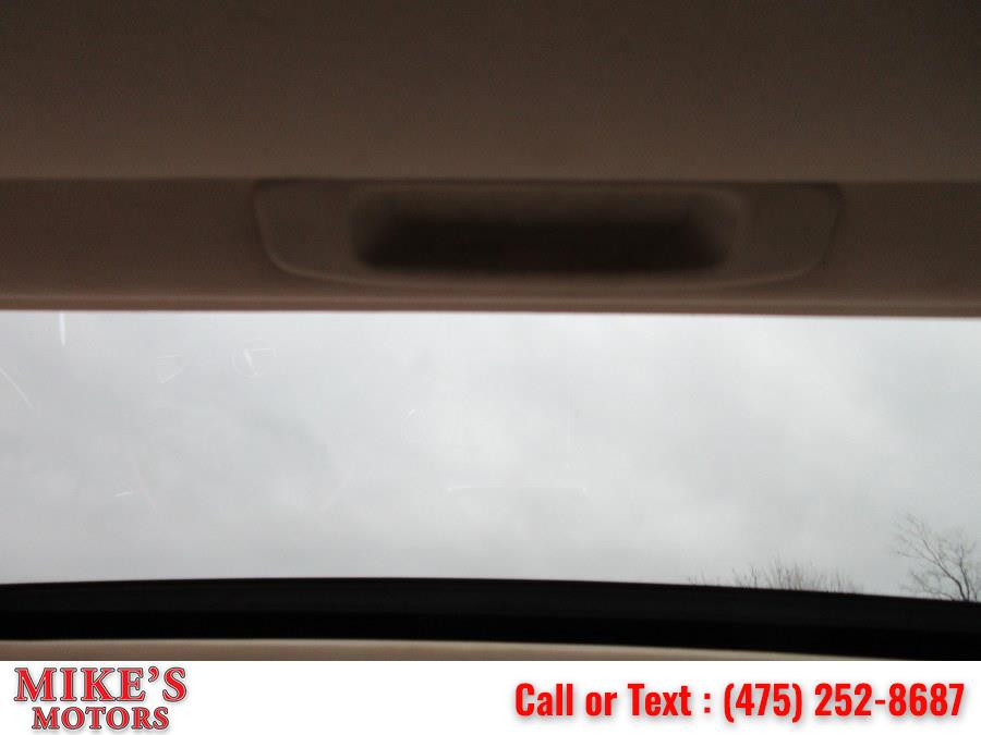 Used Lexus ES 350 4dr Sdn 2011 | Mike's Motors LLC. Stratford, Connecticut Used Lexus ES 350 4dr Sdn 2011 | Mike's Motors LLC. Stratford, Connecticut