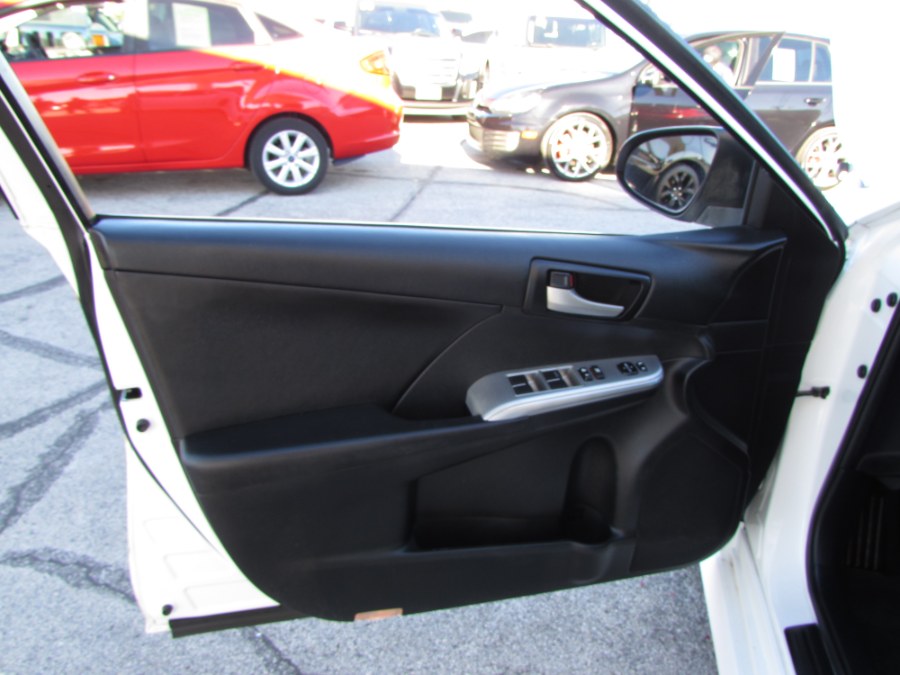 2014 Toyota Camry 4dr Sdn I4 Auto SE Sport (Natl) *Ltd Avail*, available for sale in Orlando, Florida | VIP Auto Enterprise, Inc. Orlando, Florida 2014 Toyota Camry 4dr Sdn I4 Auto SE Sport (Natl) *Ltd Avail*, available for sale in Orlando, Florida | VIP Auto Enterprise, Inc. Orlando, Florida