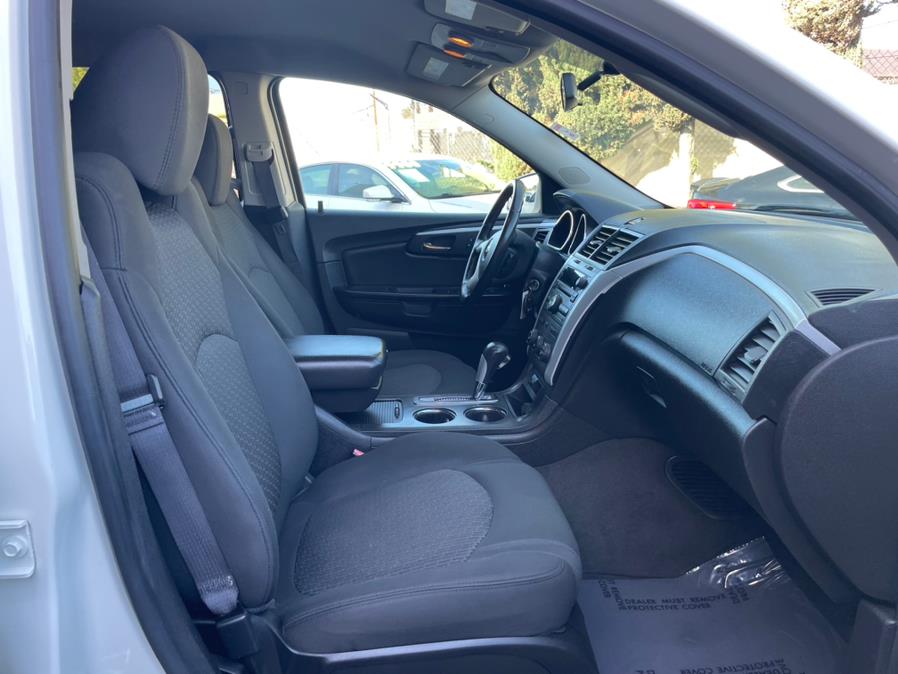 2012 Chevrolet Traverse AWD 4dr LT w/1LT, available for sale in Garden Grove, California | U Save Auto Auction. Garden Grove, California 2012 Chevrolet Traverse AWD 4dr LT w/1LT, available for sale in Garden Grove, California | U Save Auto Auction. Garden Grove, California