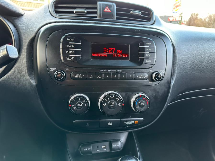 2016 Kia Soul 5dr Wgn Auto Base, available for sale in Manchester, Connecticut | Carsonmain LLC. Manchester, Connecticut 2016 Kia Soul 5dr Wgn Auto Base, available for sale in Manchester, Connecticut | Carsonmain LLC. Manchester, Connecticut