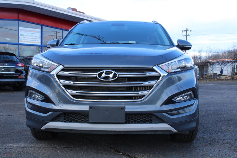 2017 Hyundai Tucson Limited AWD, available for sale in BROOKLYN, New York | Deals on Wheels International Auto. BROOKLYN, New York