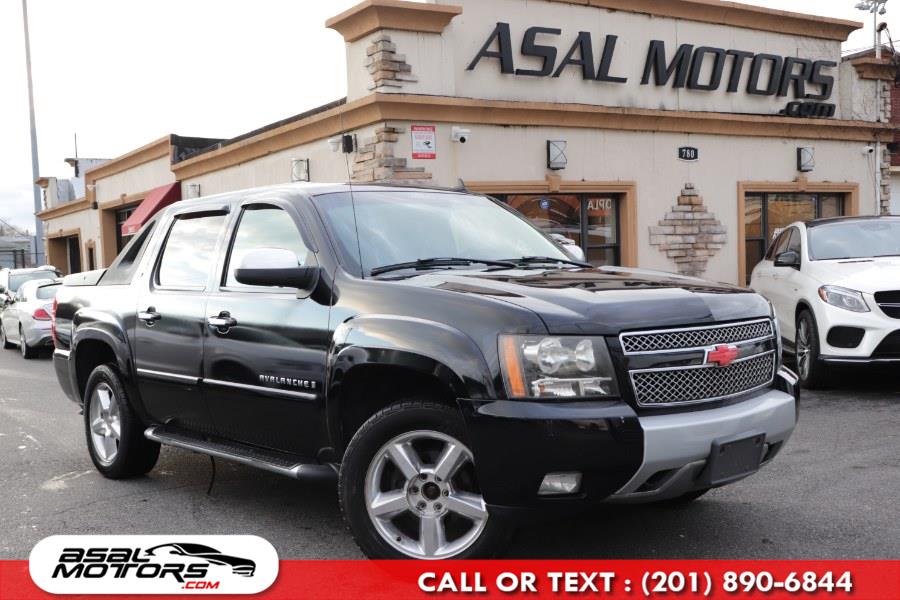 2008 Chevrolet Avalanche 4WD Crew Cab 130" LTZ, available for sale in East Rutherford, NJ