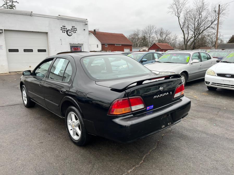 Used Nissan Maxima 4dr Sdn GLE Auto 1998 | CT Car Co LLC. East Windsor, Connecticut Used Nissan Maxima 4dr Sdn GLE Auto 1998 | CT Car Co LLC. East Windsor, Connecticut