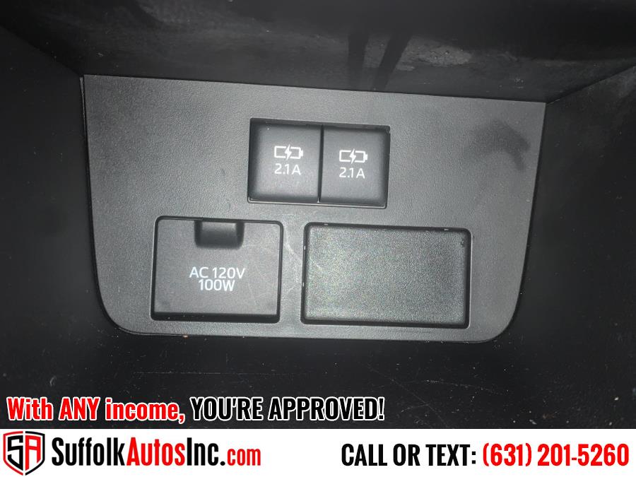 Used Toyota Highlander XLE V6 AWD (Natl) 2019 | Suffolk Autos Inc. Medford, New York Used Toyota Highlander XLE V6 AWD (Natl) 2019 | Suffolk Autos Inc. Medford, New York