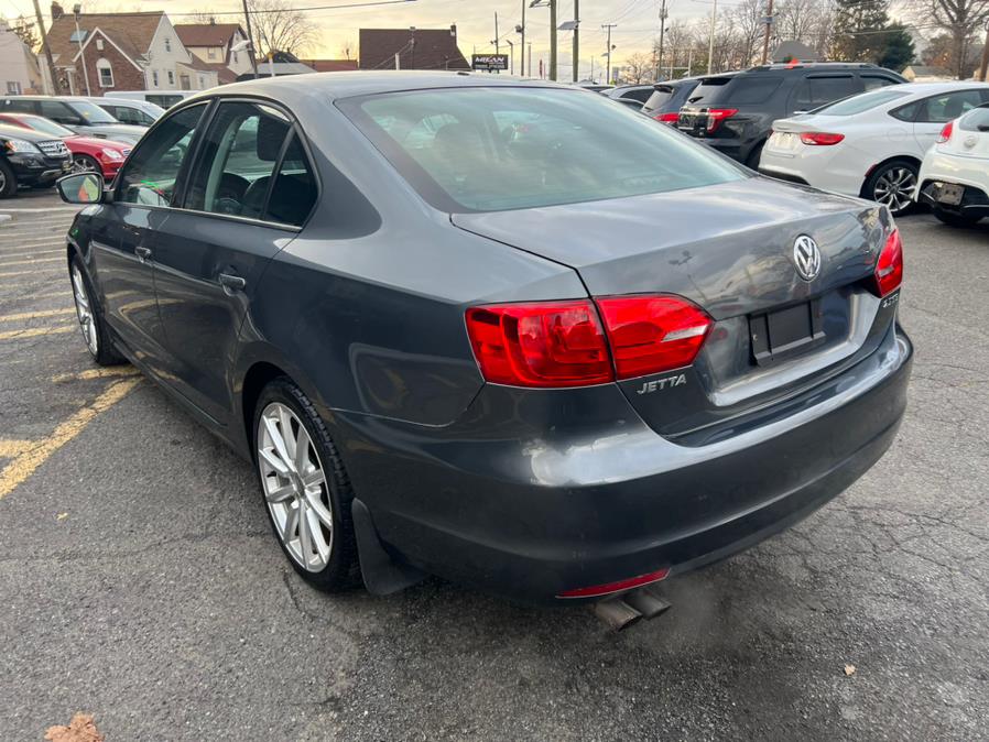 2012 Volkswagen Jetta Sedan 4dr Auto SE PZEV, available for sale in Little Ferry, New Jersey | Easy Credit of Jersey. Little Ferry, New Jersey