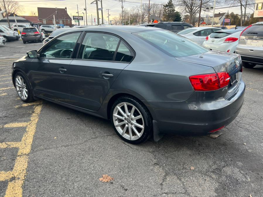 2012 Volkswagen Jetta Sedan 4dr Auto SE PZEV, available for sale in Little Ferry, New Jersey | Easy Credit of Jersey. Little Ferry, New Jersey