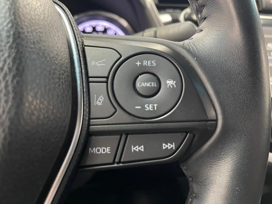 2018 Toyota Camry Hybrid XLE CVT (Natl), available for sale in Inwood, New York | 5 Towns Drive. Inwood, New York 2018 Toyota Camry Hybrid XLE CVT (Natl), available for sale in Inwood, New York | 5 Towns Drive. Inwood, New York