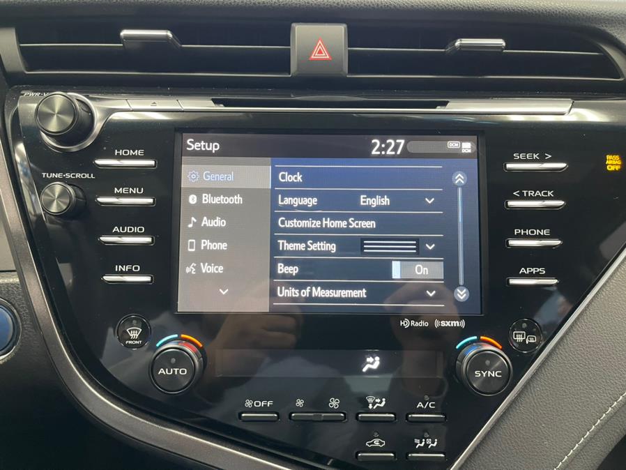 2018 Toyota Camry Hybrid XLE CVT (Natl), available for sale in Inwood, New York | 5 Towns Drive. Inwood, New York 2018 Toyota Camry Hybrid XLE CVT (Natl), available for sale in Inwood, New York | 5 Towns Drive. Inwood, New York