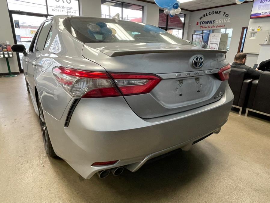 2018 Toyota Camry Hybrid XLE CVT (Natl), available for sale in Inwood, New York | 5 Towns Drive. Inwood, New York 2018 Toyota Camry Hybrid XLE CVT (Natl), available for sale in Inwood, New York | 5 Towns Drive. Inwood, New York