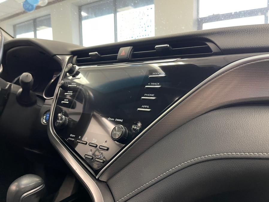 2018 Toyota Camry Hybrid XLE CVT (Natl), available for sale in Inwood, New York | 5 Towns Drive. Inwood, New York 2018 Toyota Camry Hybrid XLE CVT (Natl), available for sale in Inwood, New York | 5 Towns Drive. Inwood, New York