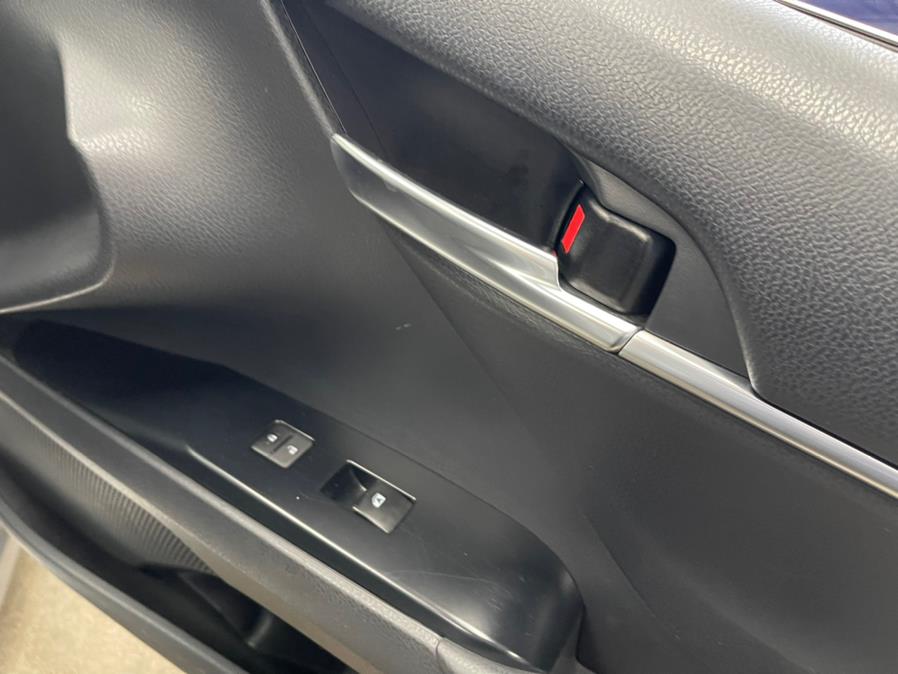 2018 Toyota Camry Hybrid XLE CVT (Natl), available for sale in Inwood, New York | 5 Towns Drive. Inwood, New York 2018 Toyota Camry Hybrid XLE CVT (Natl), available for sale in Inwood, New York | 5 Towns Drive. Inwood, New York