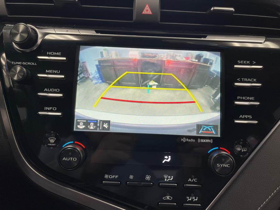 2018 Toyota Camry Hybrid XLE CVT (Natl), available for sale in Inwood, New York | 5 Towns Drive. Inwood, New York 2018 Toyota Camry Hybrid XLE CVT (Natl), available for sale in Inwood, New York | 5 Towns Drive. Inwood, New York
