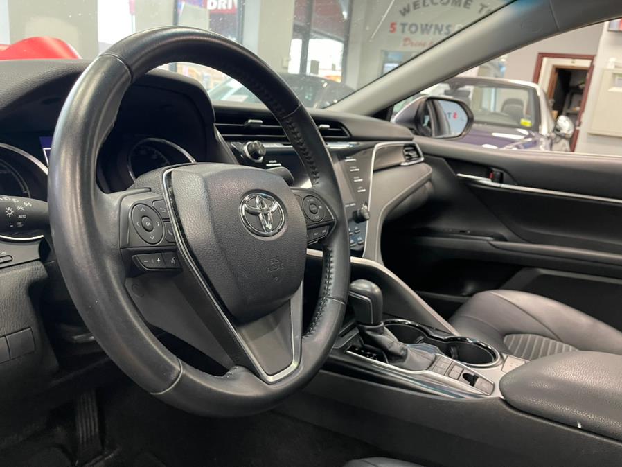 2018 Toyota Camry Hybrid XLE CVT (Natl), available for sale in Inwood, New York | 5 Towns Drive. Inwood, New York 2018 Toyota Camry Hybrid XLE CVT (Natl), available for sale in Inwood, New York | 5 Towns Drive. Inwood, New York