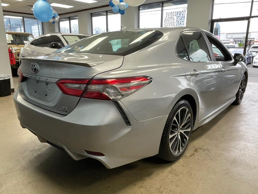 2018 Toyota Camry Hybrid XLE CVT (Natl), available for sale in Inwood, New York | 5 Towns Drive. Inwood, New York 2018 Toyota Camry Hybrid XLE CVT (Natl), available for sale in Inwood, New York | 5 Towns Drive. Inwood, New York