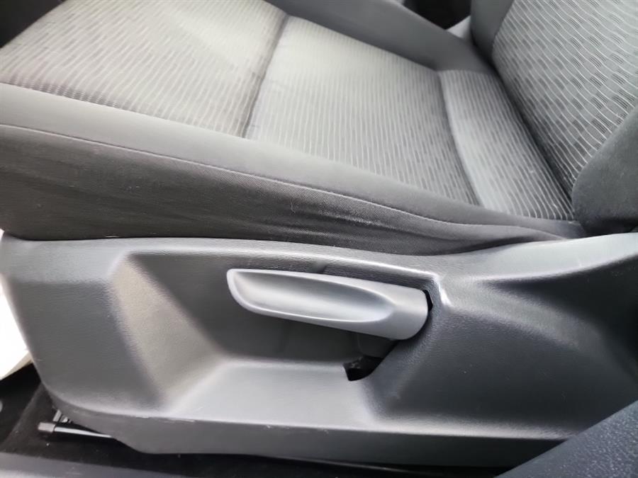 2012 Volkswagen Tiguan 4WD 4dr Auto SE w/Sunroof & Nav, available for sale in Islip, New York | L.I. Auto Gallery. Islip, New York 2012 Volkswagen Tiguan 4WD 4dr Auto SE w/Sunroof & Nav, available for sale in Islip, New York | L.I. Auto Gallery. Islip, New York