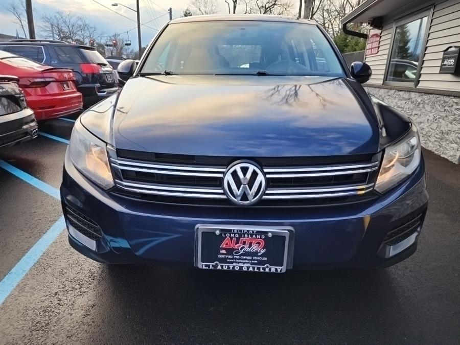 2012 Volkswagen Tiguan 4WD 4dr Auto SE w/Sunroof & Nav, available for sale in Islip, New York | L.I. Auto Gallery. Islip, New York 2012 Volkswagen Tiguan 4WD 4dr Auto SE w/Sunroof & Nav, available for sale in Islip, New York | L.I. Auto Gallery. Islip, New York