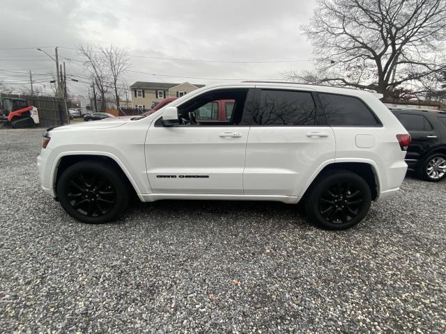 2017 Jeep Grand Cherokee Laredo 4x4, available for sale in Babylon, New York | Long Island Car Loan. Babylon, New York 2017 Jeep Grand Cherokee Laredo 4x4, available for sale in Babylon, New York | Long Island Car Loan. Babylon, New York