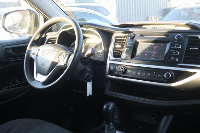 Used Toyota Highlander LE V6 2015 | Victory Cars Central. Levittown, New York Used Toyota Highlander LE V6 2015 | Victory Cars Central. Levittown, New York