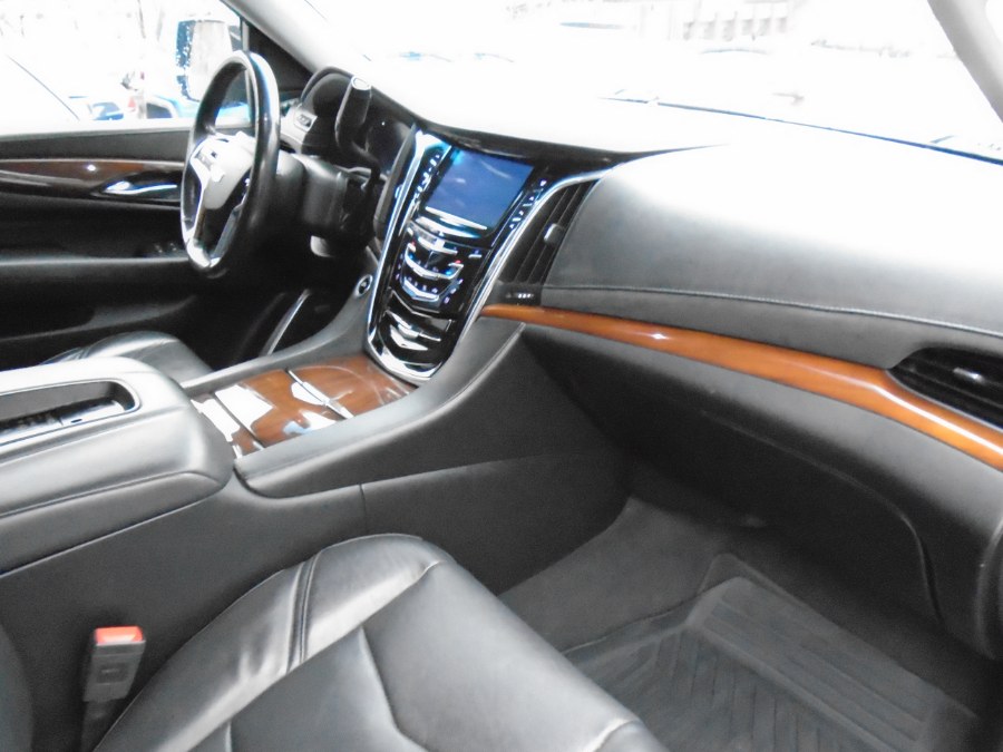 2018 Cadillac Escalade ESV 4WD 4dr Luxury, available for sale in Waterbury, Connecticut | Jim Juliani Motors. Waterbury, Connecticut 2018 Cadillac Escalade ESV 4WD 4dr Luxury, available for sale in Waterbury, Connecticut | Jim Juliani Motors. Waterbury, Connecticut