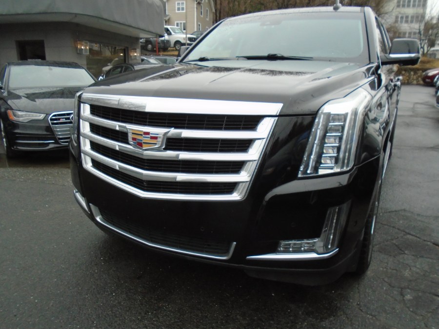 2018 Cadillac Escalade ESV 4WD 4dr Luxury, available for sale in Waterbury, Connecticut | Jim Juliani Motors. Waterbury, Connecticut