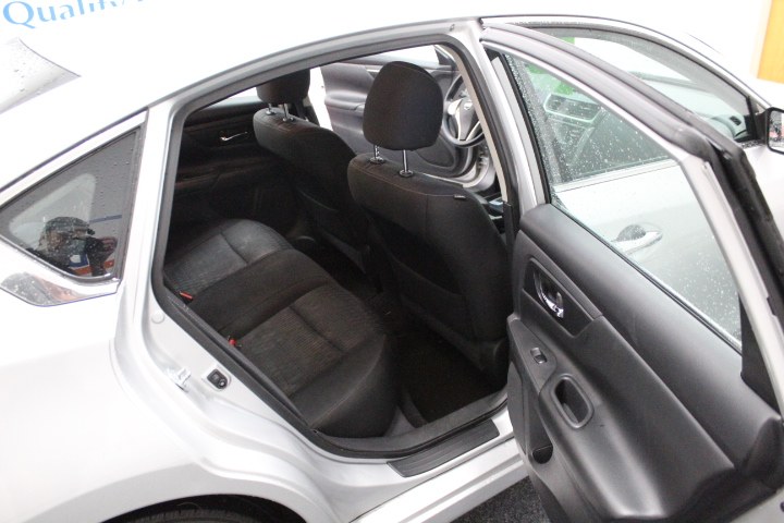 Used Nissan Altima 4dr Sdn I4 2.5 S 2016 | New England Auto Sales LLC. Plainville, Connecticut Used Nissan Altima 4dr Sdn I4 2.5 S 2016 | New England Auto Sales LLC. Plainville, Connecticut